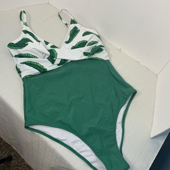 Banana Leaf Twist-Front One Piece Swimsuit - Picture 2 of 11